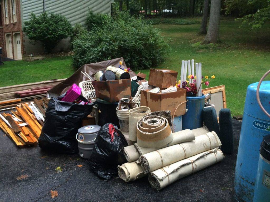 Residential-Junk-Removal-Services-01.jpg